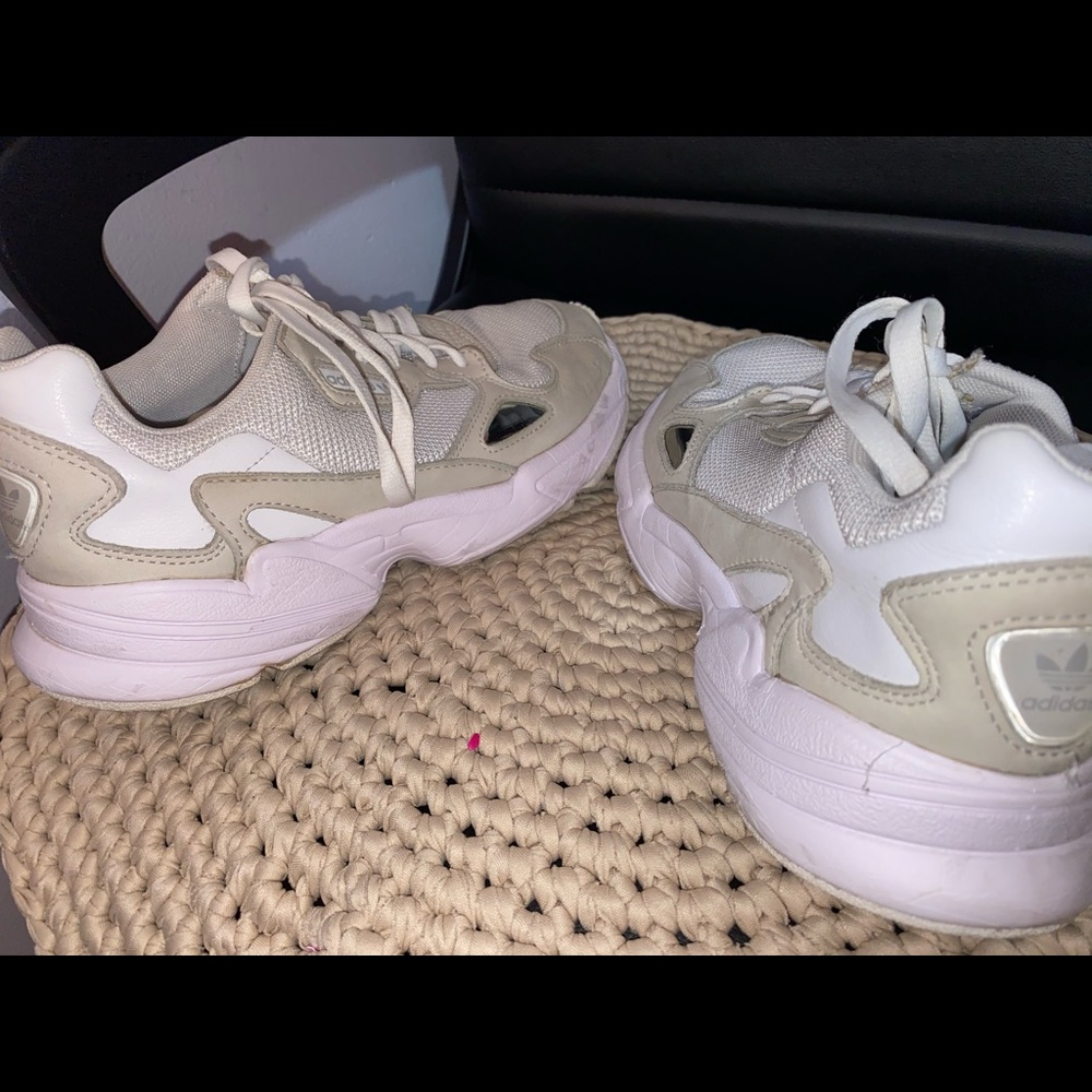 Adidas Falcon